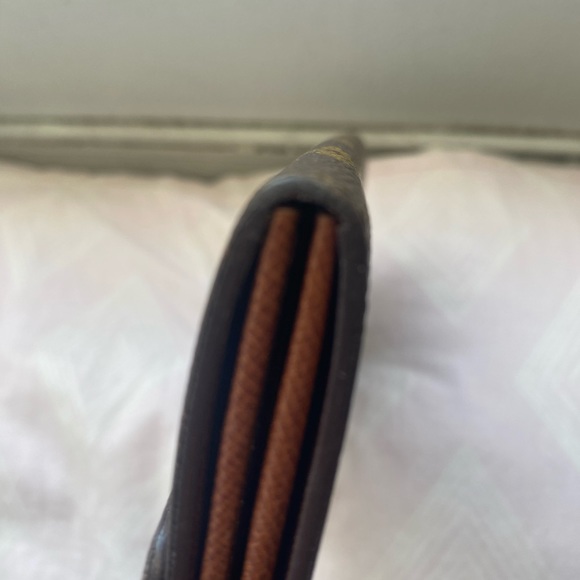 Authentic Louis Vuitton Sarah Bifold Monogram wallet - Picture 15 of 16